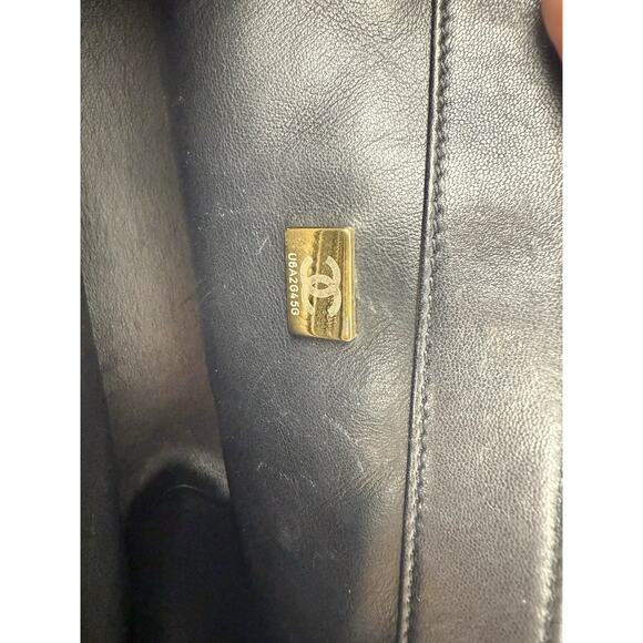 Chanel Timeless Classic Flap Medium Quilted Leather Shoulder Bag Black with Gold - Picture 16 of 16